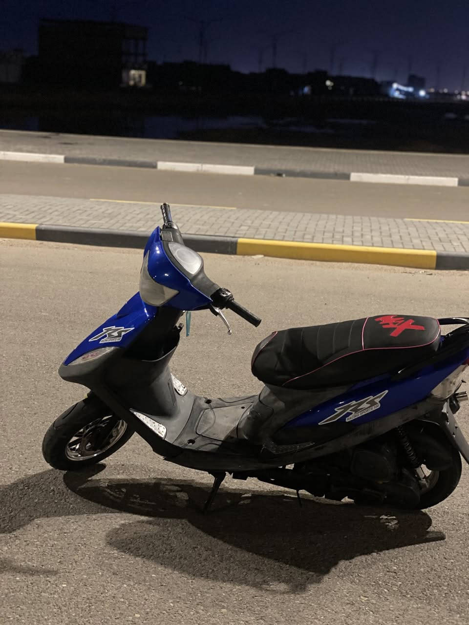 دراجه ماكس عدله للبيع بيها ويل رياضي قطره رياضيه عداد رياضي كزوز رياضي  السعر 700 الف وبيها محال حك جيه دراجه نصيفه مكينه ناعمه تسمع بس صوت الكزوز نقصها فقط سلف اي استفسار عله الرقم ***********
