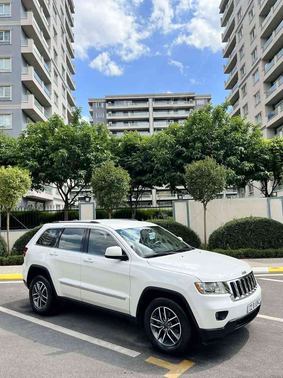 Jeep Grand Cherokee 2012
جیب لاریدۆ ٢٠١٢
مواسەفات
بەسمە 
دوو بەسمەی بیلاد
حاسە
کوشن کارەبا
دەبڵ ئەکسل٤×٤
هەموو گیانی لەسەر شەریکە ماوە
گێڕو مەکینەی بەشەرت نەکراوەتەوە
بێ بۆیاخ بێ سارد بێ پارچە گۆران
دەعمی بۆ دەعمی بە شەرت
بە ناوی خۆمەوەیە سەنەوی تا ٢٠٣٠ تازەیە
*********** whast app
