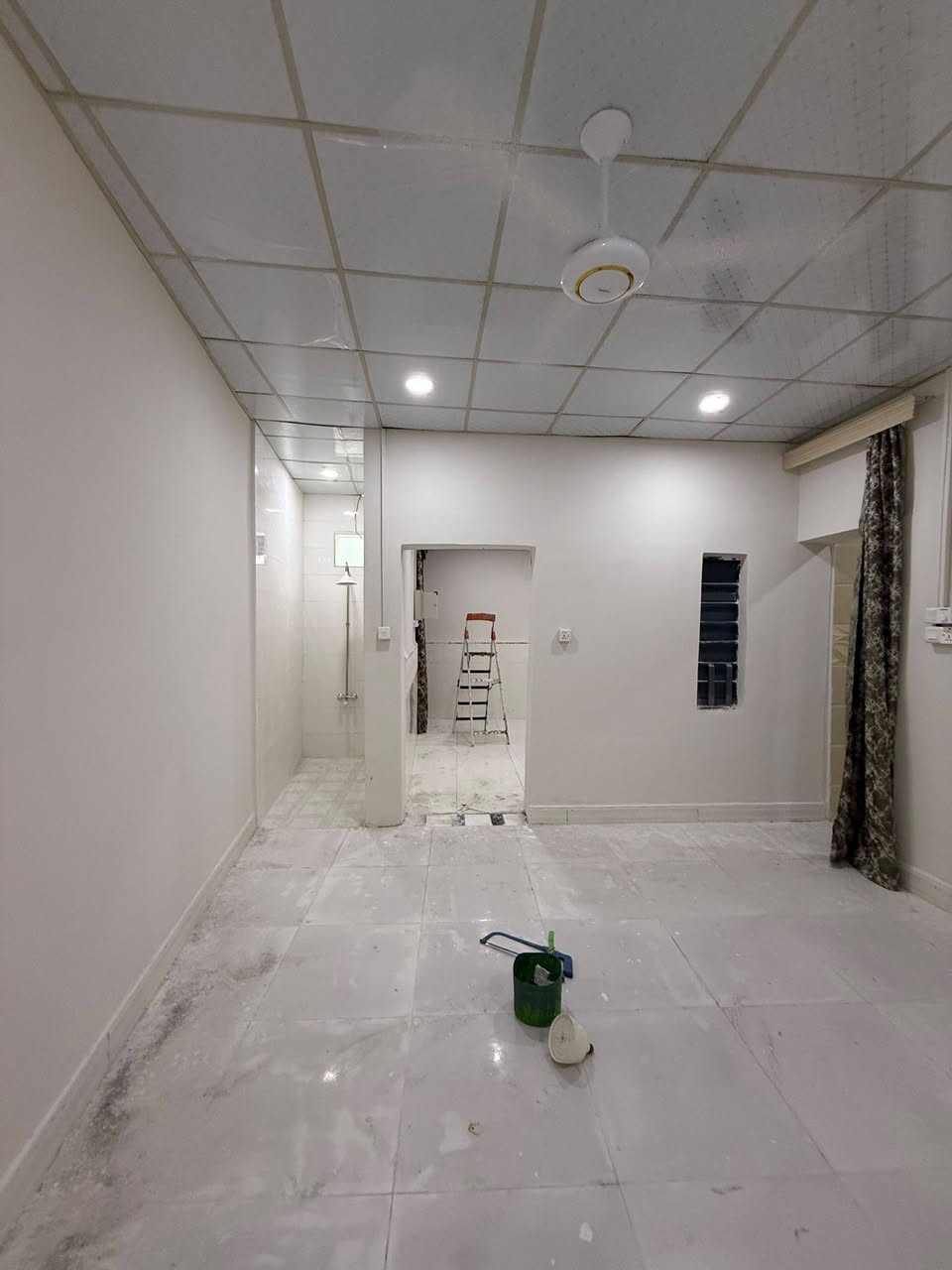 أسعد ألله أوقاتكم بكل خير 🏠
اللاستفسار ***********
توفر دار سكن لبيع
ألمساحه 95 م 
 شارع تبليط 10 م

جميع الخدمات متوفره
مدارس قريبه عليك + ماء + كهرباء + 
محتويات البيت
دوانيه 
صاله
مطبخ
غرف منام عدد1
صحيات
سكف سندويج
نوع العقار : طابو ملك صرف زراعي 

العنوان : أبي الخصيب طريق الوصطي قريب مدارس طيور الخصيب الاهليه 

سعر 35 وبي مجال
اللاستفسار ***********
