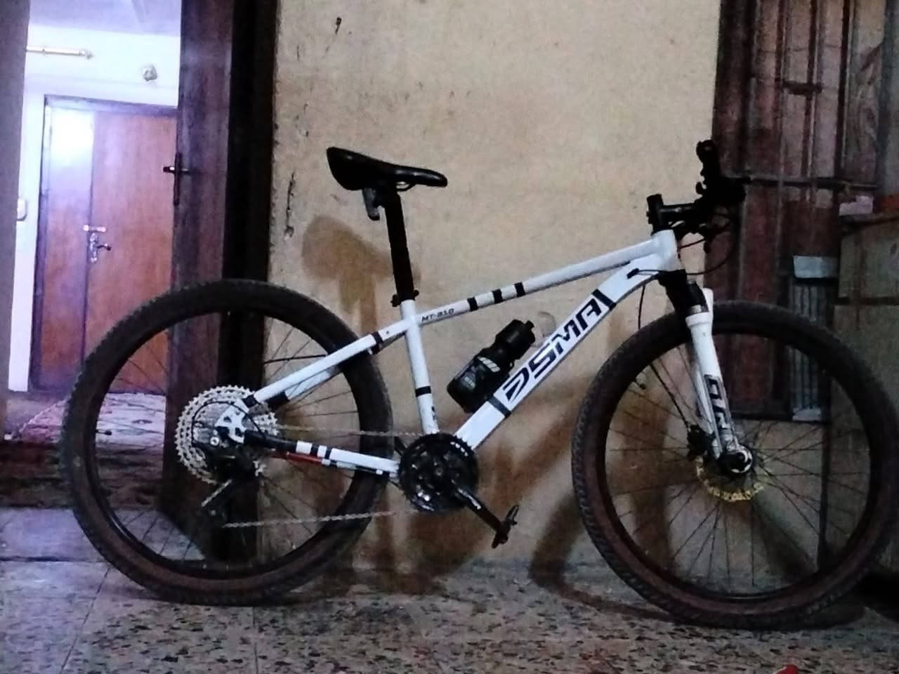 بايسكل جبلي دبلات وسعره بلاااااااش قفله 150 ألف فقط راسل وعرف التفاصيل ماسينجر واتساب ***********.
