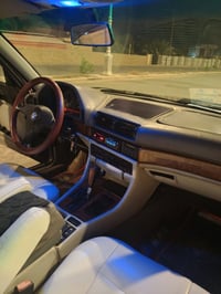 BMW لون اسود باذنجاني رقم صلاح الدين بأسمي نافذه ل. ٢٦/٦/٢٠٢٨ سياره تخ...