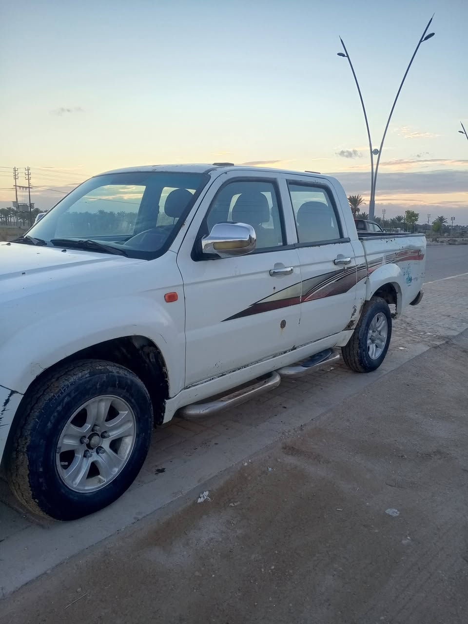 سلام عليكم سياره سكاي موديل 2013 رقم واصط سياره مثل ما تشوف بل صوره محرك كير فول السعر 30 التواصل ***********
