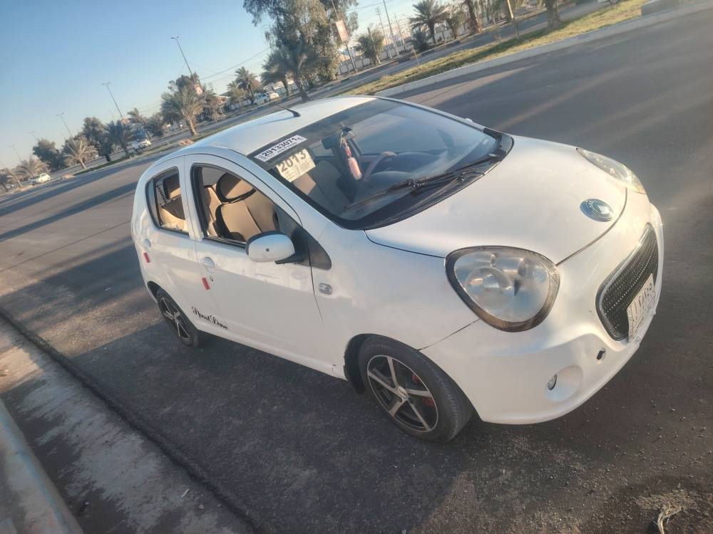 سلام عليكم جيلي بانده موديل ٢٠٠١٣ كير اوتماتيك ومكينه حداديه نضيفات على الفحص رقم بابل ألماني ويل كب سعره ٤٤وبيه مجال اي استفسار *********** مكان كربلاء كربلاء, العراق
