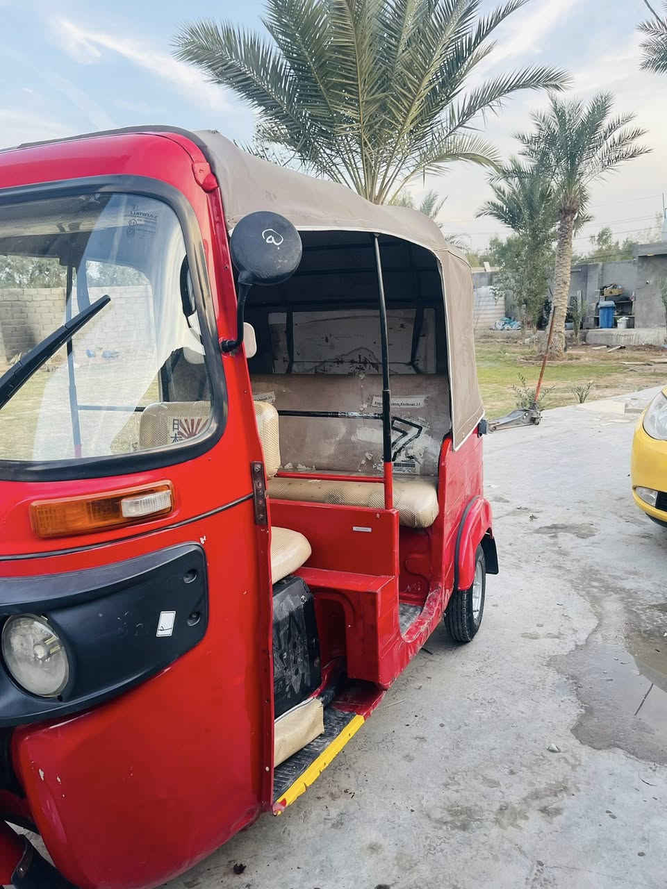 تكتك للبيع ٢٠١٨بسمي مكينه وكير وتخم تاير بدون صبغ رقم الهاتف ***********مكان بغداد منظومه زنون كهربائيات كله شغاله
