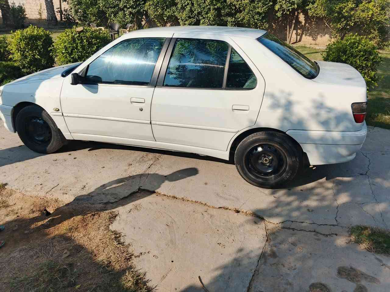 بيجو 306 موديل 2002 رقم بغداد السعر 45 العنوان بغداد المدائن هاتف ***********
