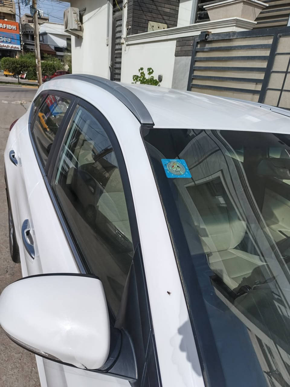 السلام عليكم توسان أبيض بغداد بدون صبغ باب خلفي مفتوح فقط بدون صبغ تصليح بارد شبرين ماشيه ٨٠ ألف موديل ٢٠١٨  السعر ١٨٠  هاتف***********
