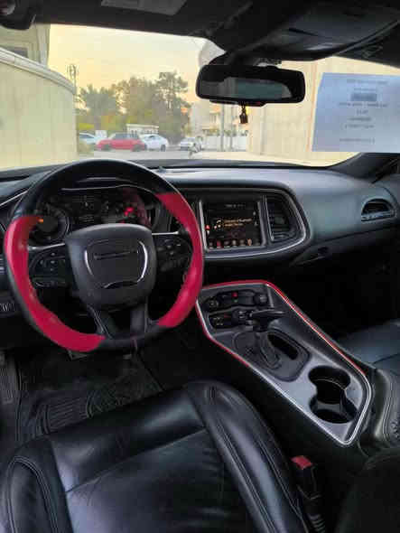 Challenger XST hellcat 

مۆدێل/ 2016
٣ پارچەی پێشی ، دەرگای سایق ، نیو دەرگا و نیو چامرلغ ، نەرمە تەزرەک

سەرە شاسی گرتووە 

ئێرباگ سیستەم 

شەش پستۆن 
مەکینە 3.6

سەنەوی نوێیە 

109 هەزار مایل چووە 

نرخ/ $ 14200
*********** Singapore
