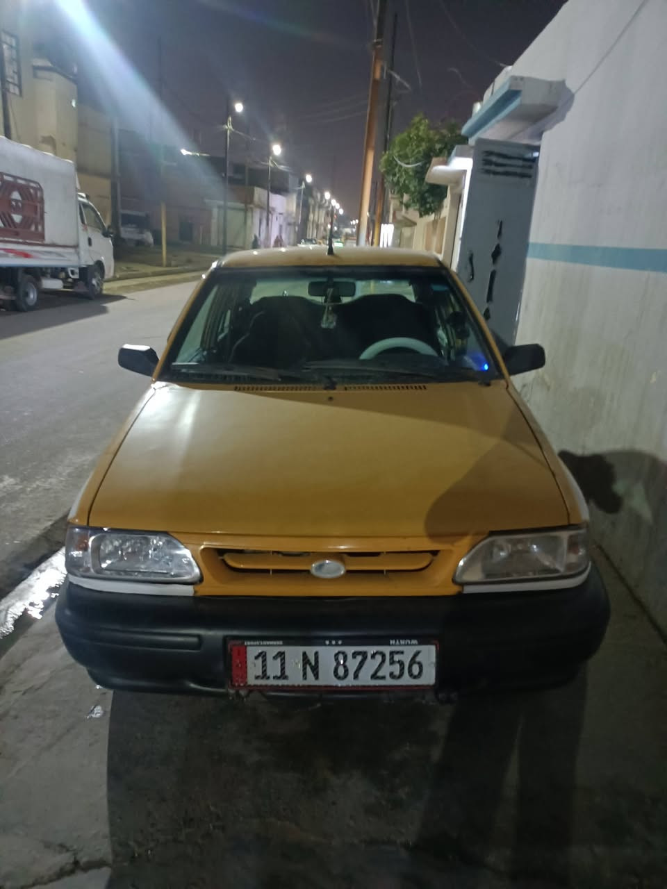 السلام عليكم سياره لبيع كربون بنزين بيه هيه أو غرمه صفر مكينةما بيه شي بسمي شرط تحويل موديل 2012 سعر 28 بيه مجال ستفسار (***********(***********
