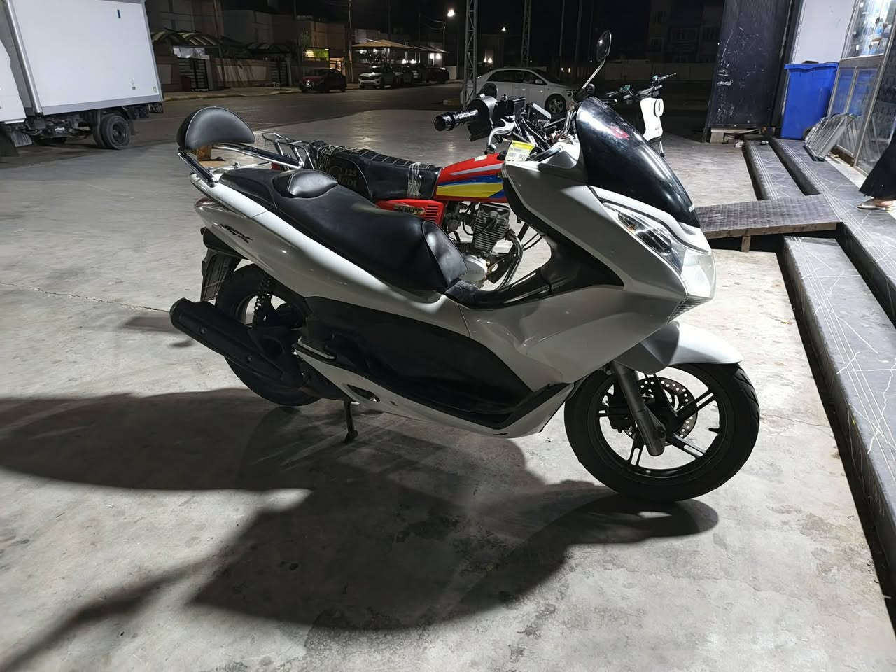 دراجة pcx 150 دراجة مكفولة كفالة عاملة السعر مليون و600 
***********
