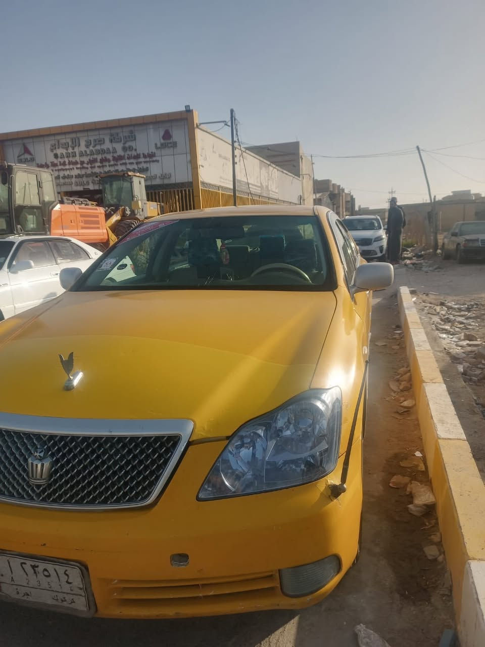 موديل 2003 مكفوله من الكص بيها ضربه بالجاملغ الخلف السائق معدل ع البارد 
 3 دكم
دواخل مخمل عسلي
4 بصمات 
محرك دي فور الصغير 
والباقي معروف بالشاهينه
  قرار 48 ما مدفوع الكمرك بيع مستعجل ب 80 وبيها مجال


**إذا كنت صاحب هذا الإعلان وتريد حذفه لأي سبب، رجاءا أرسل رسالة إلى الدعم الفني**