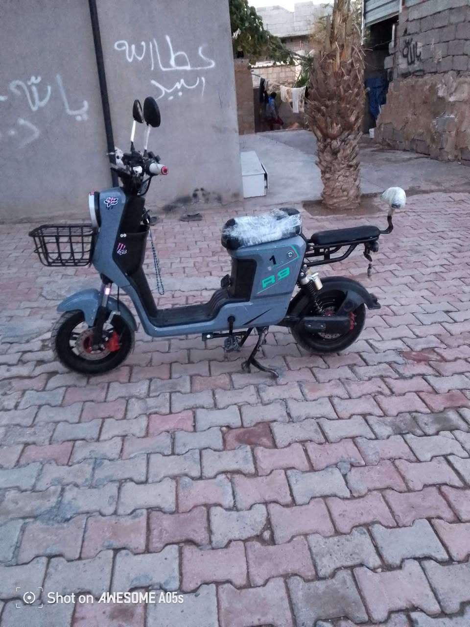 دراجه شحن للبيع ار 9 شرط مواصفات المكان كركوك ***********
