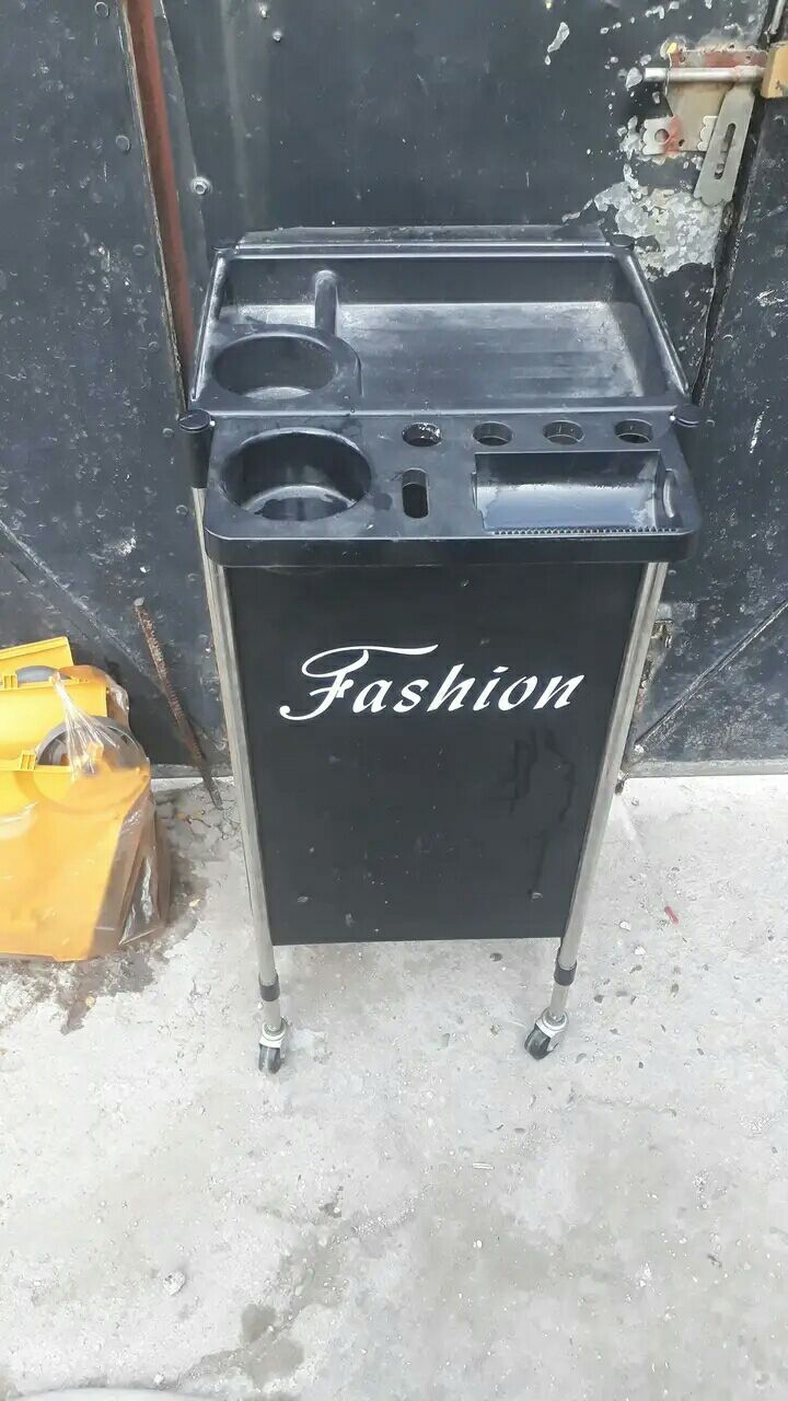 سلام عليكم عندي غراض صالون للبيع استفسار اتصال على هذا الرقم ***********
