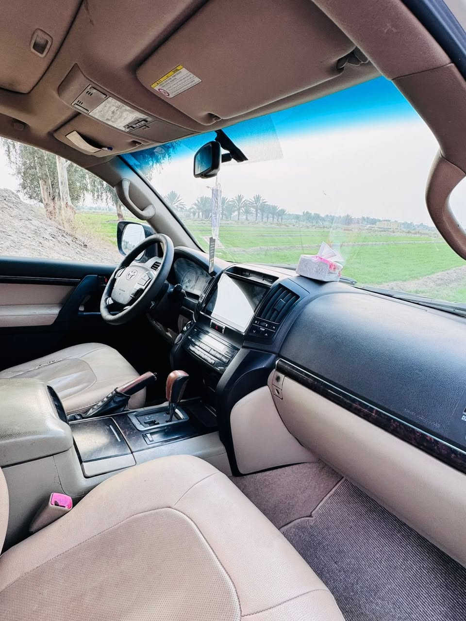 لاندكروزر للبيع موديل 2009محدث 2015 السعر والتفاصيل على الرقم ***********
