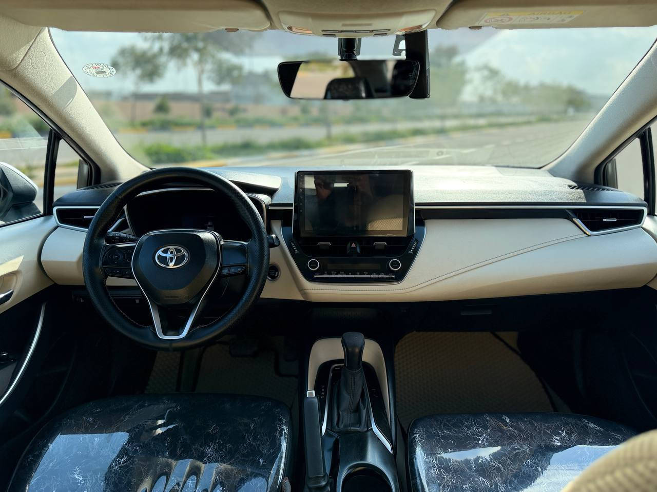 سلام عليكم 
كورلا خليجي 2021 فول مواصفات شركه SAS بصمه وفتحه مواصفاته معروفه ماشيه 55 الف سنويه ورقم جديده سونر مرفق مع الصور مكاني قضاء كلار او جلولاء الشراي يتصل ***********
*********** كالار, السليمانية
