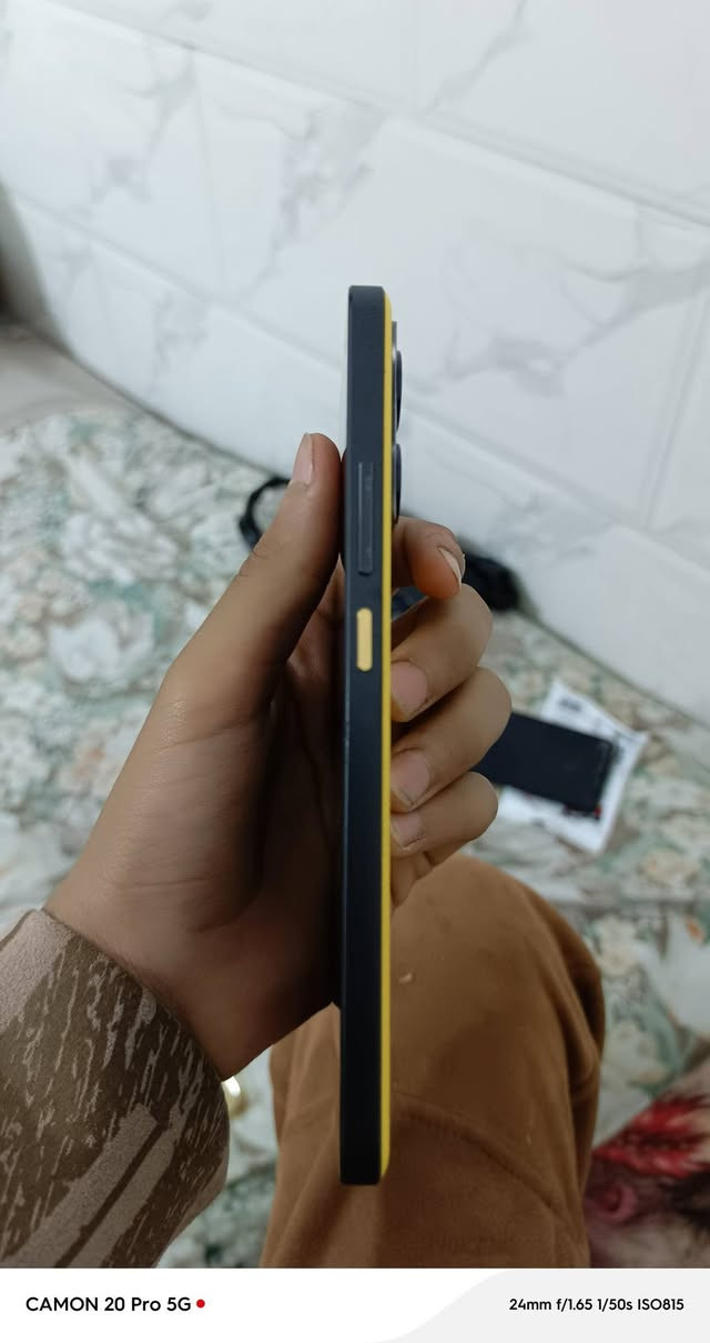 هاتف للبيع بوكو 6xبرو 5gالنضافه 90زلغ مابي 350 وبي المجال بدون ملحقات لستفسار رقم *********** العنوان فلكه حي النصر
