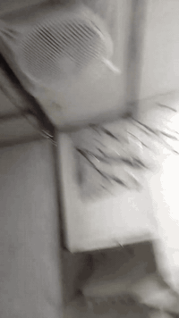 السلام عليكم عندي سلات جبس  2  وعندي ميز وعندي مروحه سقف ثانوي تفاصيل موجوده بلفيديو مكاني بغداد الدورة ***********
