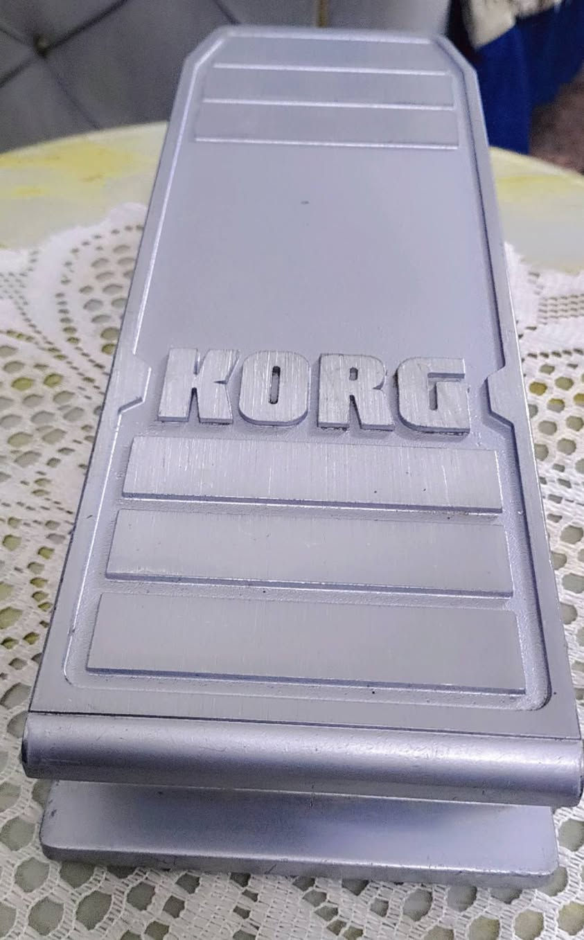 سلام عليكم
بدل كورج اصلي ابو خط الاصفر للبيع سعرة 300الف للتواصل فيس واتساب على رقم ***********
