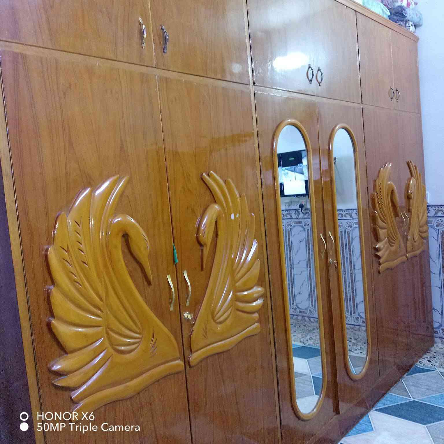 سلام عليكم  للبيع غرفه خشب جديده السعر 550 مجال بغداد ***********
