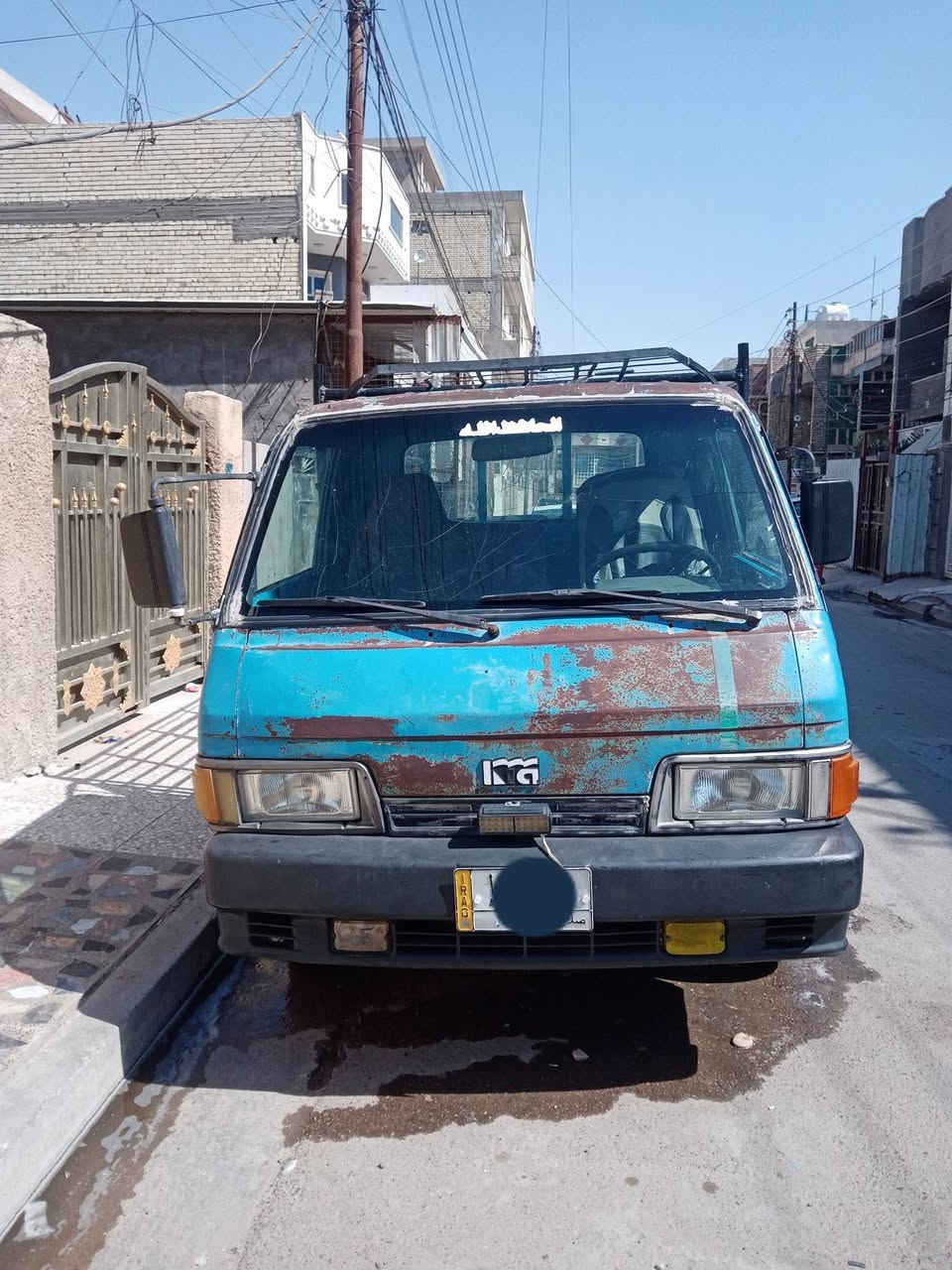 السلام عليكم
للبيع شرط تحويل 
كيا بنجو موديل 1993 رقم صلاح الدين سنوية لل 27 مكفوله شاصي وكير واكسل ومكينه جديده رقم صلاح الدين مميز 4 ارقام 
السعر 43 وبيها مجال
مكان السيارة بغداد المشتل
رقم صاحب السيارة
***********
***********
