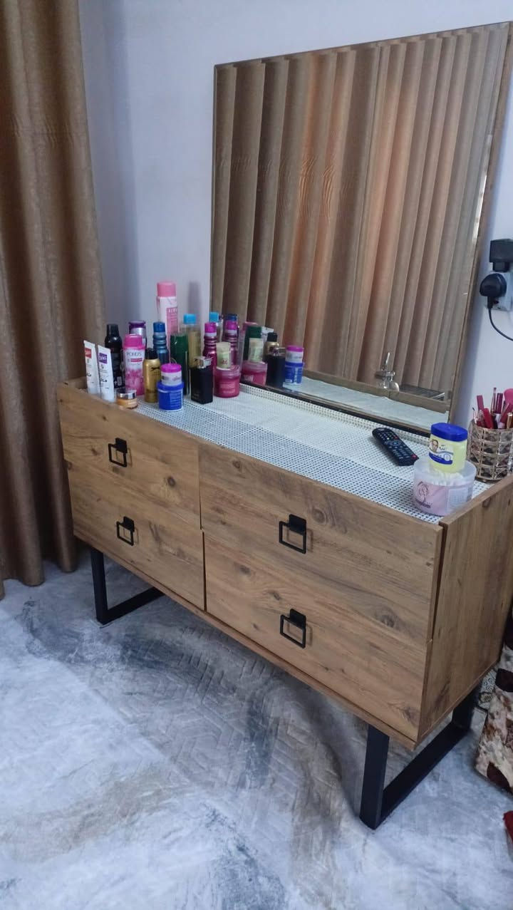 سلام وعليكم غرفه للبيع نظيفه كلش
مكان كركوك استفسار ***********وتساب أو اتصال
