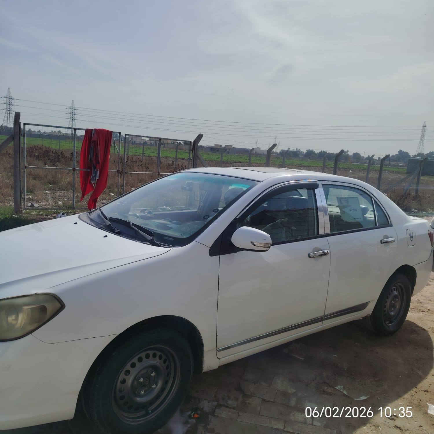 سلام عليكم بي واي دي جي 3 موديل 2013السياره نضيفه محرك جديد قبل شهر شديته ودوشمه جديده وبصمه جديد صدر جديد نقص تايرات تبريد تدفئه مكفول مكان بغداد رقم بابل بسمي تحويل ثاني يوم السعر 57 وبيهه مجال حك الجيه المكان بغداد الشعله 
***********
