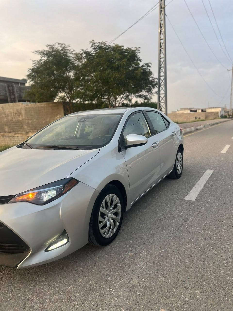 اخواااااااان بسعر مغري شده فقط بيع مستعجل عندي عملية  وسيارتي كورلا 2017 للبيع السياره كفاله عامه من امريكا بس جاملغ مبدل ابلادي السياره بدون ارباك بدون حادث بدون ضربه مكينه وكير بلشرط رادار حجر صدر امامي خلفي جديد تخم تاير جديد كله بشرط الرقم سلمانيه سنويه جديده مكان السياره بغداد الاتصال على هذا الرقم ***********
