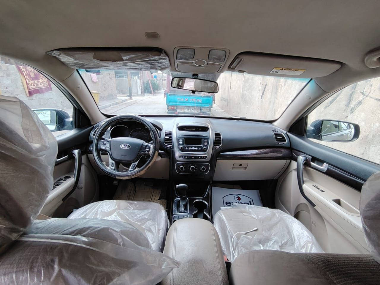 للبيع فقط
سورنتو موديل 2015 وارد أمريكي لون رصاصي ٤سلندر قطعتين تبريد المحرك جي دي اي وبحالة جيدة بدوان دوانز  بالبانزين العادي  كير جيد جدا مصبوغه نصف حزام نكول مصبوغة حزام بدون دواخل حادث قليل من الخلف صدر جديد اطارات جديده بطاريه جديده اصليه نوزلات جديده طاحونه جديده اصلية مبخرة جديده السعر ١٣٠  مكاني بغداد ***********
