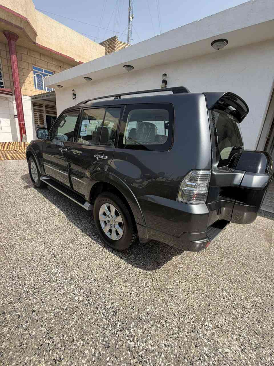 باجيرو2018 سياره كفاله عامه من الصبغ والضربه جديده كفاله من كلشي سياره وضع شركه ماشيه ٦٨حقيقي مكينة مامفتوح علامة ذهبية كير مامفتوح سياره جديدة
وعل فحص سياره جديده بمعنه الكلمه كير محرك خير من اللة سياره كارتون صدر إمامي وخلفي جديد طسه معالجه شرط ترايه يخبل مسويله كواتم بيبان سياره شرط لوك ادمامه كامله مسويله سياره جاهزه من كلشي 
بيبان جلد لايت وزنون اصلي زراك لايت ٨ ايرباك 
7راكب دبل تحكم استيرن 3 كامره وحساس خلفيه 
كأمره امامي اصل داخل صاج علامة الحبتور
ويل 17 محرك ٦ سلندر 3500 كير ٥ نمر مري شفط 
اشاير بل مري لد نهاري فورويل 4x4 السياره 
رقم اربيل الجديد الدولي بسمي تحويل  اني حاضر 
العنوان بغداد حي النورين السعر183ورقة ***********
الاستفسار /***********
