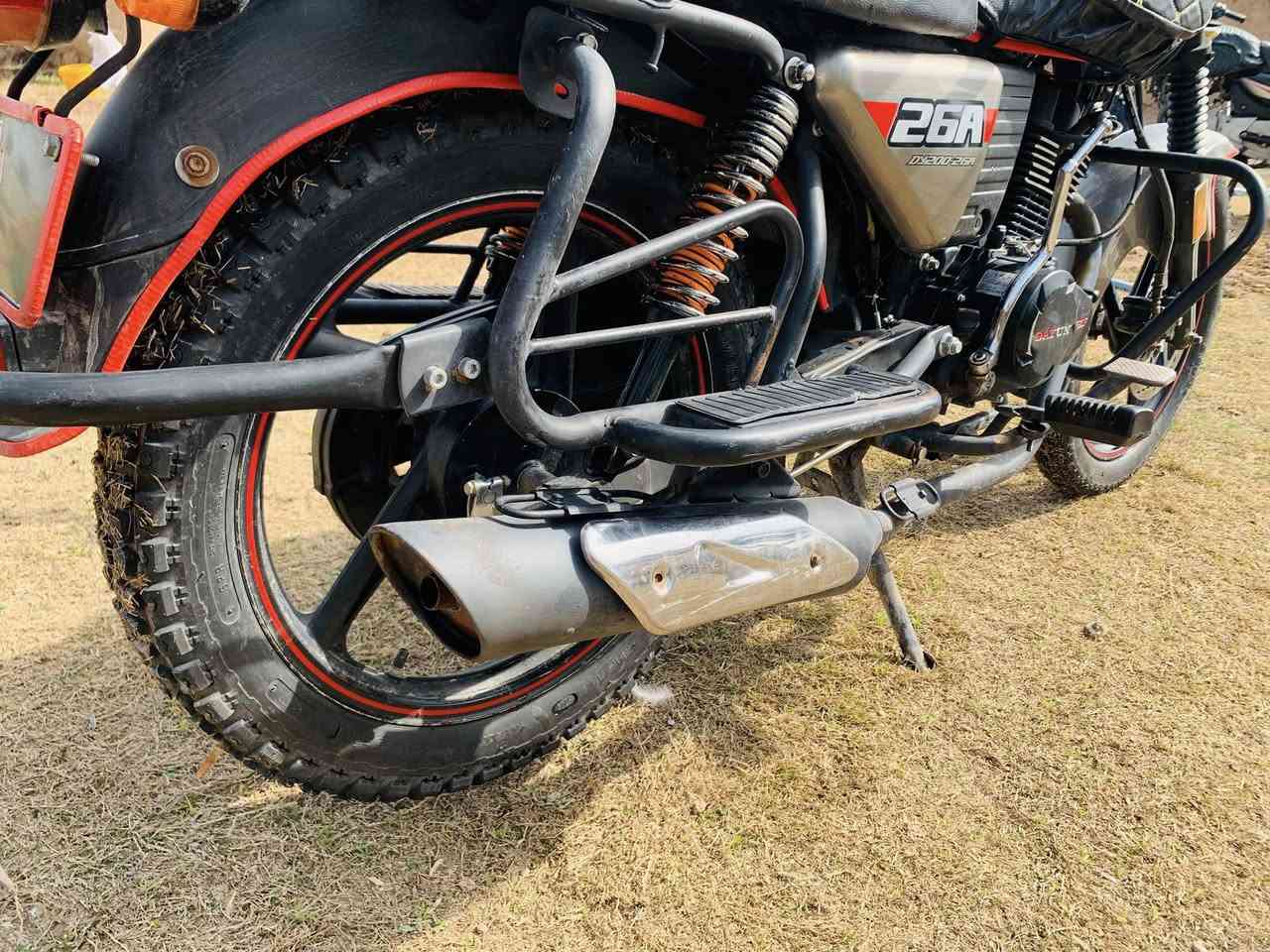 السلام عليكم 📣دراجه للبيع دايوان فحل موديل 2022 طالع 2023 كفاله عامه  من كلشي  ما مفتوح برغي بي نضيف كلش ملاحضة 🛑ما مشتغل دلفري 🛑مال دوام مدرسه فقط 🚸أوراق اصولي〽️🔱🔱
كهربائيات شغاله💯 كلها  السعر 1800 مليون و800 الف وبي مجال بسيط حك الجية واتساب واتصال ***********
