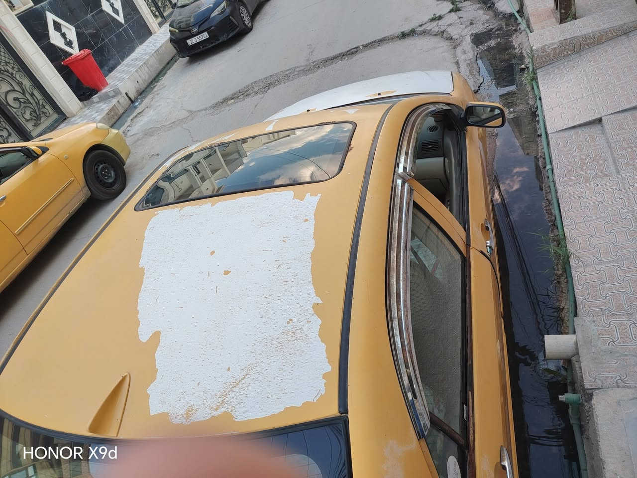 السلام عليكم ...
سيارة BYD F3 للبيع 
رقم بغداد مشروع وطني باسمي
سياره كير ومحرك خير من الله 
بيها شكم قطعه خياس موضحه بالصور
وباقي كدامك تعال شوف بعينك

الموصل حي المزارع
***********
