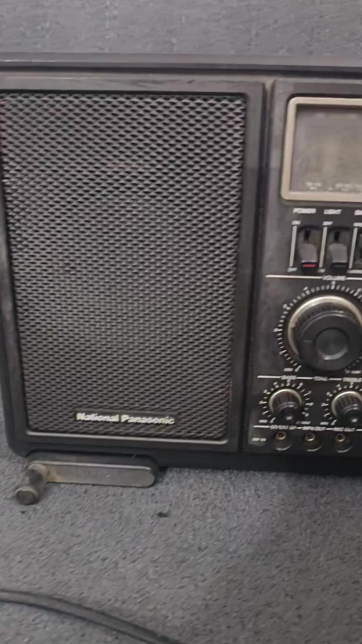 السلام عليكم
راديو نشنال ياباني 6 موجات
الجهاز يشتغل بي كسر من الاسفل
والجهاز متروك يرادله تنظيف اريله
الاصلي بس يرادله تنظيف رايده
ب ٧٠ الف مكاني بغداد ...


**إذا كنت صاحب هذا الإعلان وتريد حذفه لأي سبب، رجاءا أرسل رسالة إلى الدعم الفني**