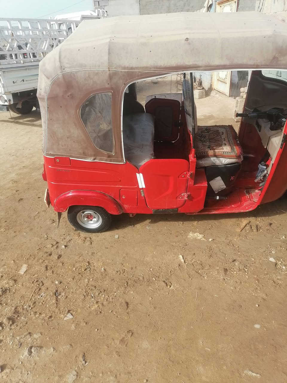 سلام عليكم تكتك 22 لبيع شراي يخابر وبية خير ويدلل ***********
