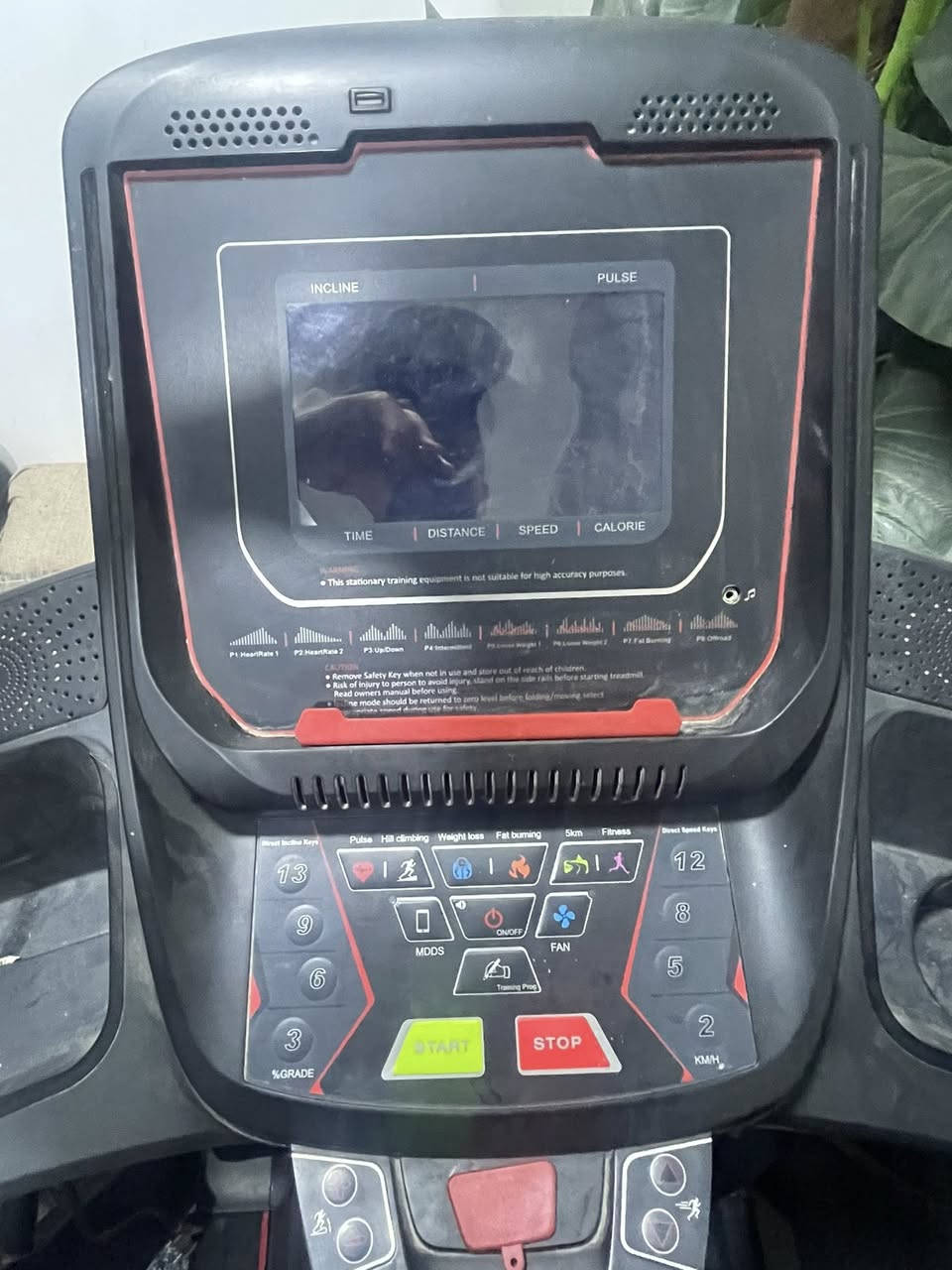 حهاز ركض للبيع مستعمل قليل شغال سرعتة180نضام سماعات جبلي مقياس دقات القلب مكان بغداد الدورة الرقم*********** سعر450 الف
