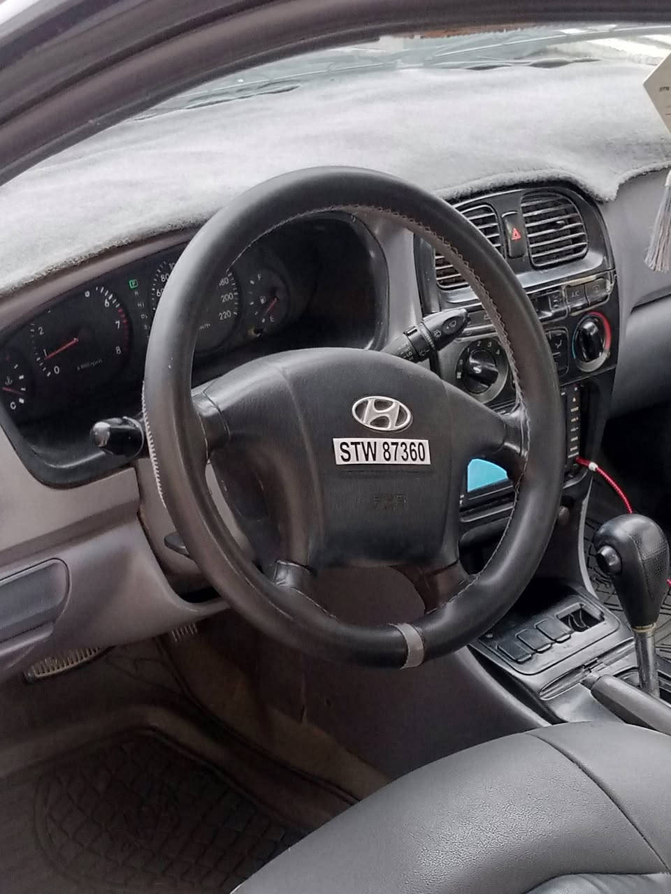 سلام عليكم شباب سياره سوناتا موديل 2000 سياره جاهزه من كلشي كير اوتو مكينه مكفوله صدر نظيف تبريد شغال تأيرات نظيفه باتري جديد سياره مابيه أي نقص رقم بغداد انكليزي سنويه 2029 سياره بسمي تحويل ثاني يوم سياره مصبوغه الجماليه عنواني بغداد بلديات سعر سياره 55 وبيه مجال حك جيه رقمي ***********
