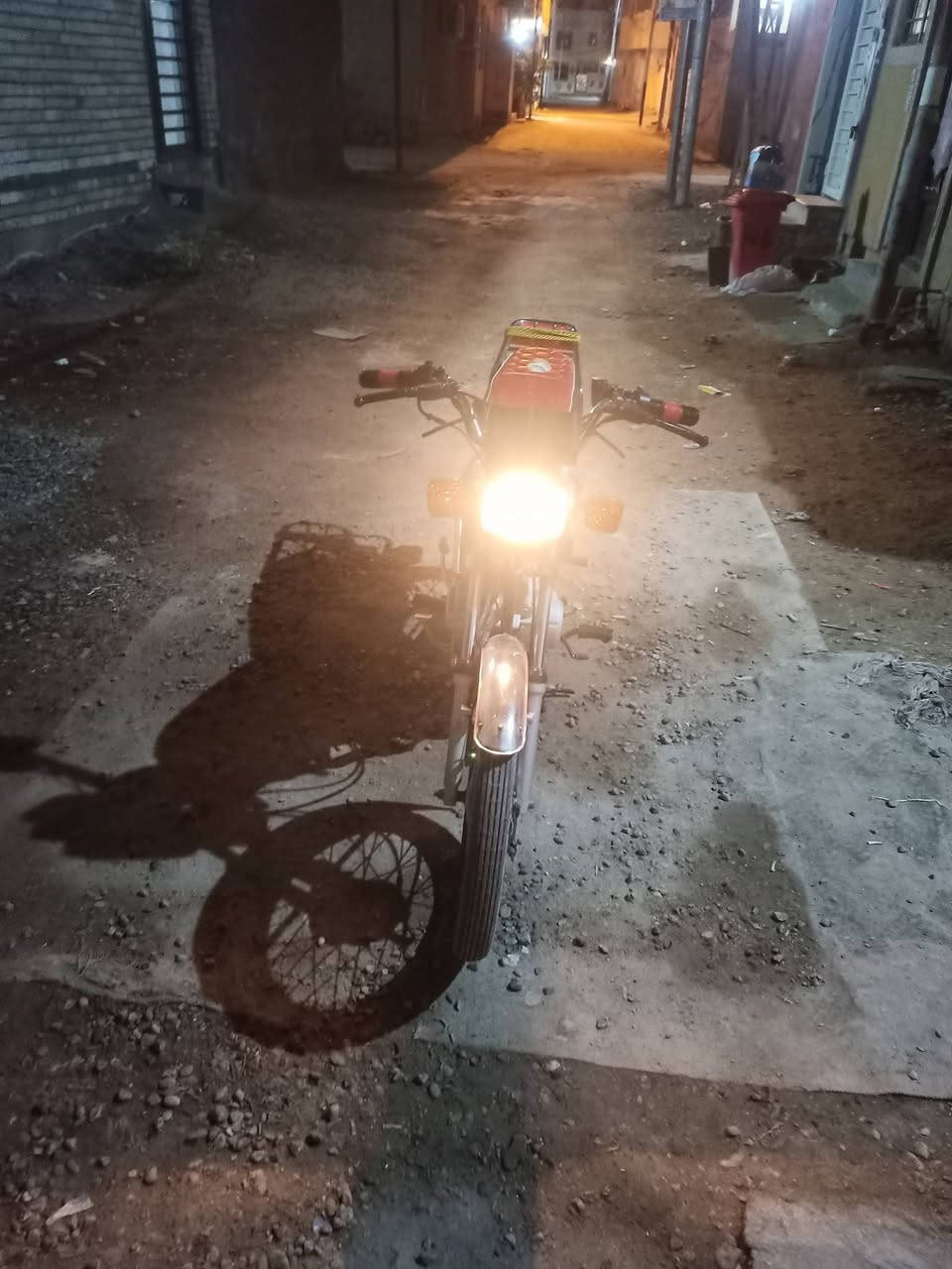 سلام عليكم دراجه اربعه كير    اربعه وعشرين اوراقها سكنر مكفوله من كلشي كربلاء حي العباس السعر 550 وبيها مجال ***********
