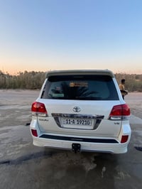 لاندكروز 2011 ستينيه اصل V6  كشنات بقلاوه رقم بغداد الجديد هزه وفحص وس...