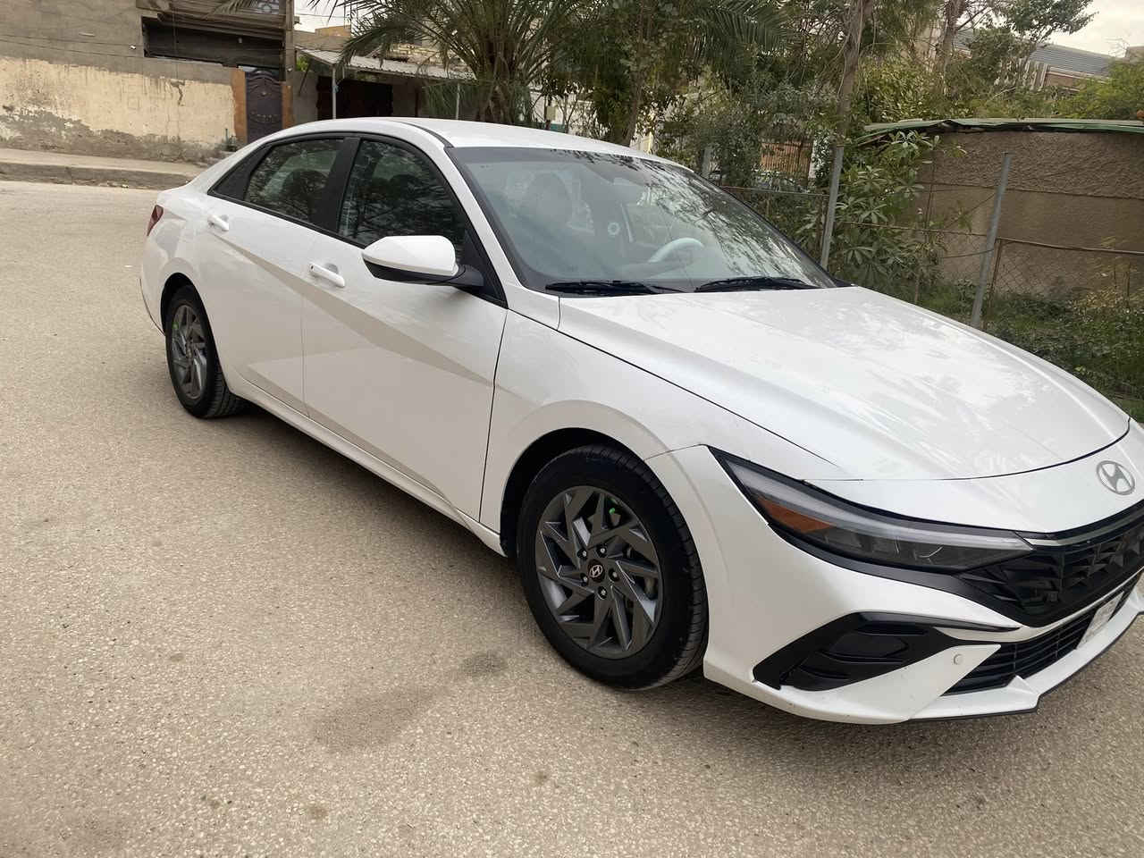 السلام عليكم هونداي النترا موديل 2024 ماشيه 38 الف دخول جديد حادث كما موضح بلصورة ليبل واحد صبغ بنيد وخشوم الجاملغات بارد ارباك استيرن
المواصفات
بصمه + تشغيل عن بعد
داخل رصاصي 
شاشات دجتل 
صندوك ذكي
انارة داخل جميع الالوان 
رادار امامي وخلفي وجانبي
تحديد مسار+ تحديد سرعه
والمزيد من الاضافات 
بدون رقم فص مؤقت بيع فقط بدون مراوس مكاني بابل
للاستفسار 
***********
