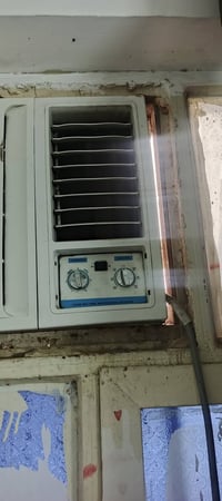 مكيف ميديا للبيع 2طن موسم واحد مشتغل اخو الجديد 07735785547