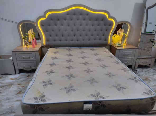 دوشك البيع مكلف بل نشر نتصل عله صاحب رقم *********** المكان شطره
