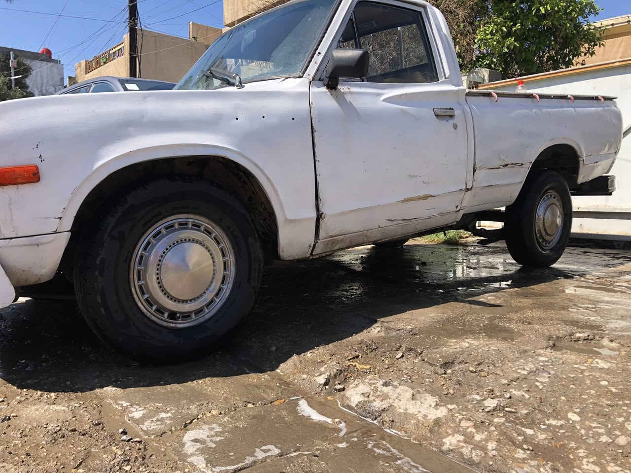 السلام عليكم شلون الشباب داتسن 1979 متروكه بس تشتغل مكينه وكير وإكسل كلش نظيفات تحتاج راديتر ومروحه السياره كلش حلوه مكانها العامريه للتفاصيل الاتصال على الرقم *********** علمآ ان السعر 17 ورقه بدون عمله ف الي تعجبه يتفضل يشوفه ومع السلامه
