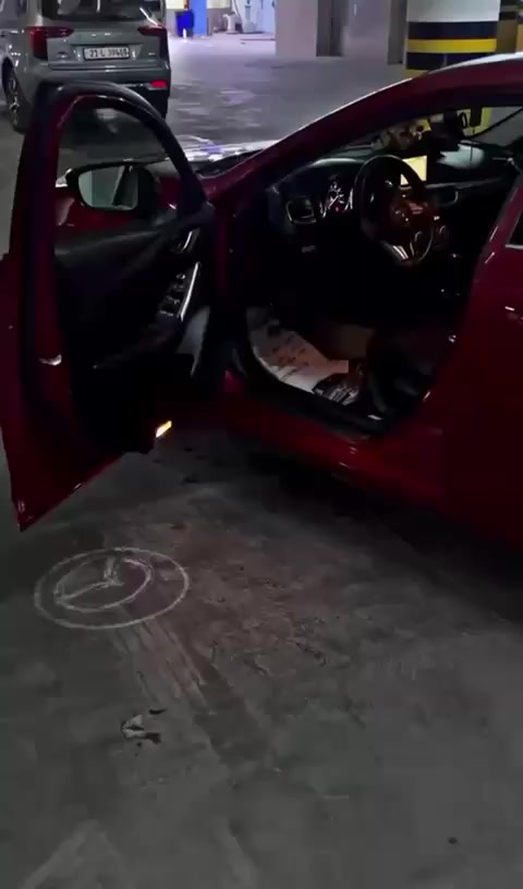 Mazda  زووم ٦
محرك ٢٥٠٠ المرغوب بدون توربو
رقم أو سنويه جديده لحد ٣٠
مشايه ٩٥
السياره كلين بدون صبغ بيها بارد بس
المكان سيليمانيه 
السعر ١٢٨ 
***********
