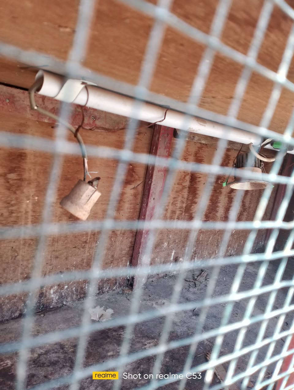 حاضنه مال صواصي طول 170×60
واحد منهم طابقين والثاني طابق واحد مكاني ايسر جلوخان *********** سعرهم130وبيهم مجال
