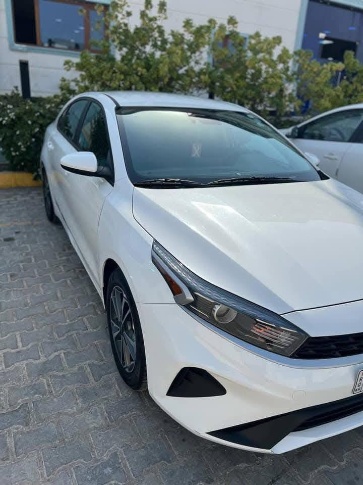 السلام عليكم.                                                                                    فورتي للبيع  موديل 2023 رقم اربيل سيارة باسمي تحويل مباشر سيارة جديده ماشيه 30 ميل ضرر. بابتين تبديل عكس السايق مكاني بغداد. الدورة 
للاستفسار اكثر ***********
