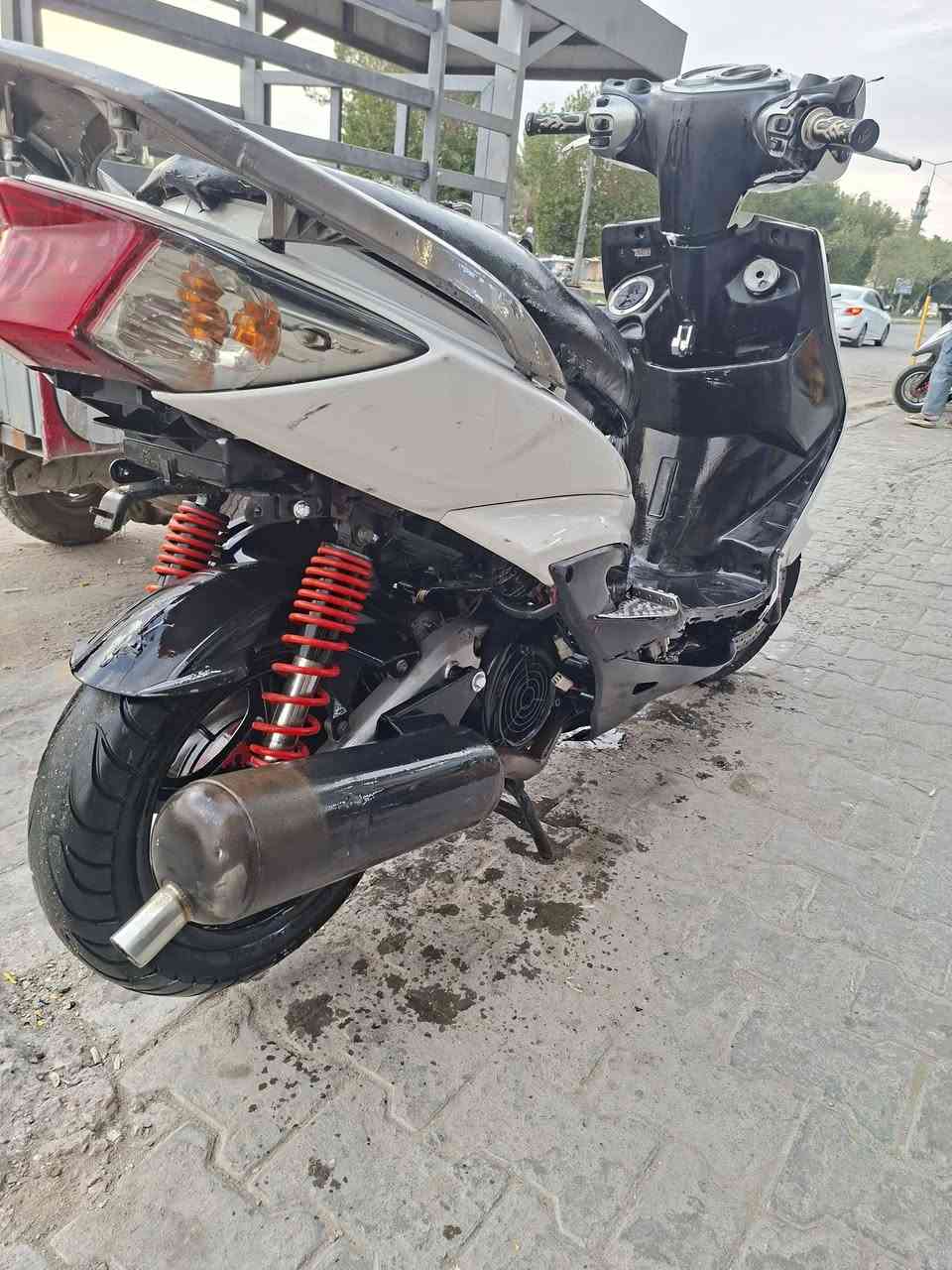 سكنس ياباني كابريته للبيع مكينتها كايمه رأيدها ب ٢٠٠ كهربائياته كله كامله للتواصل *********** مكاني كربلاء
