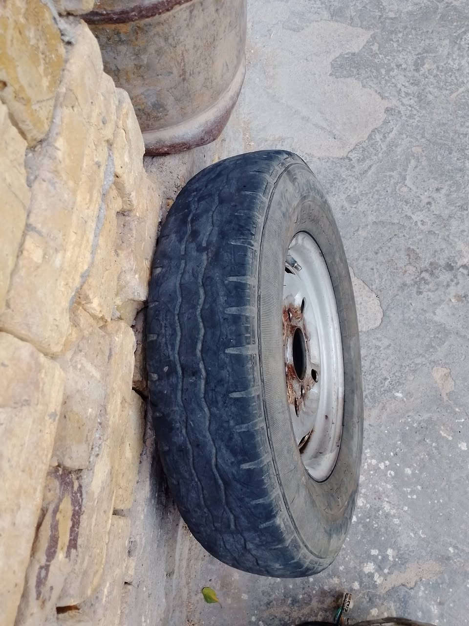 السلام عليكم محرك عوزه تجفيت سعر 75 والتاير 15 مكان كوت داموك ***********
