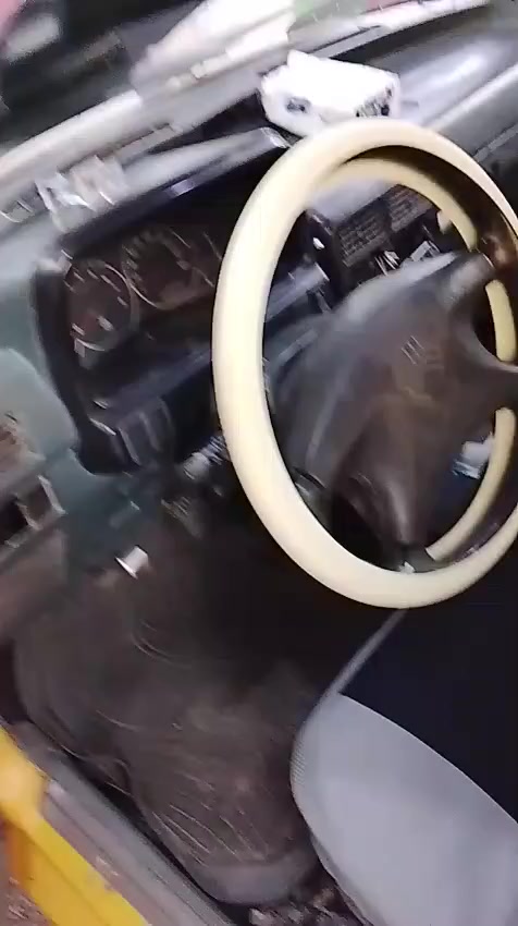 سايبه 2011سياره نضيفه مكينه جديد وحداديه ستوه مسويه بدون راعي سنويه موجوده مكفوه من سرقه ول عشائر سعره 15$بيه مجال ***********
