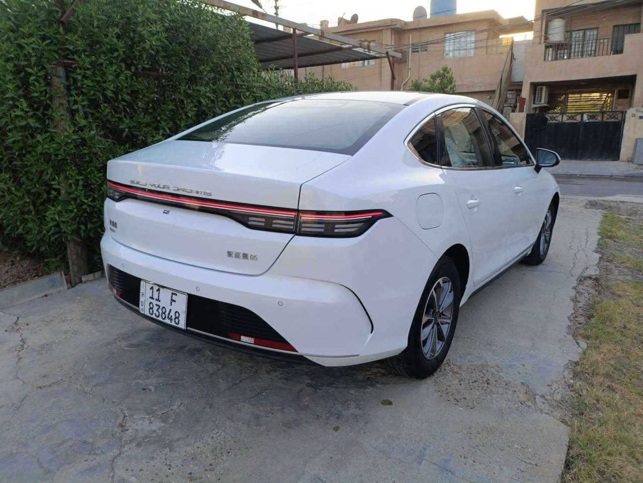 دستروير 2025 ماشية 10 الاف الكلي السعر 19,700 بيها PDR بسيط بغداد حي الاعلام ***********
