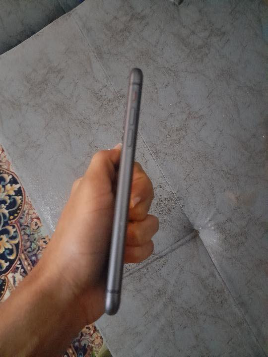 سلام عليكم آيفون١١عادي للبيع لون اسود تليفون نضيف ستعمال بيت مستبدل بطاريه اصليه فقط سعر ٣٥٠وبي مجال للستفسار واتساب ***********
