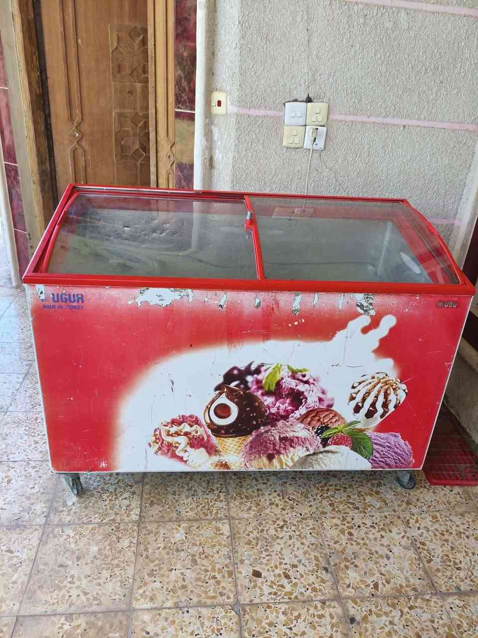 السلام عليكم 
لبيع غراض 
عارضه مجمده بدون عطل شغاله 300
جام خانه عارضه 300 
بيهم مجال


**إذا كنت صاحب هذا الإعلان وتريد حذفه لأي سبب، رجاءا أرسل رسالة إلى الدعم الفني**