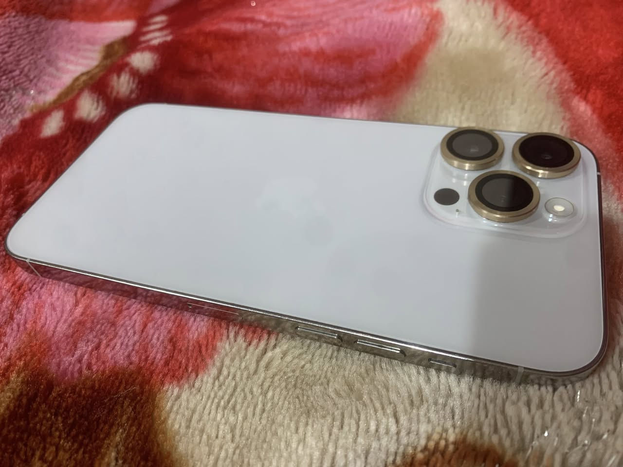 14 بروماكس بطاريه 85 ذاكره 256 فيس ايدي شغال جهاز مامفتوح ولامبدل شي فقط الخط الي بالشاشه ماماثر سعره 675  مكاني نجف ***********
